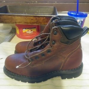Women's Red Wing steel toed work boots